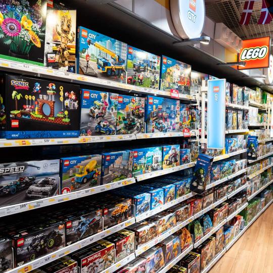 Stort udvalg af LEGO på hylderne i BR i Slotsarkaderne